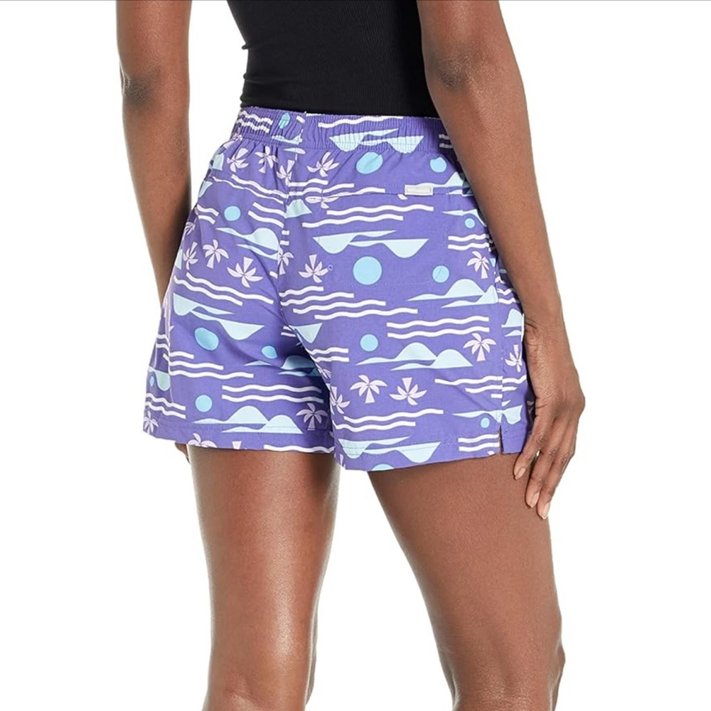 Columbia NWT Sandy River Printed Mid-Rise 3”Shorts XXL - Picture 2 of 3